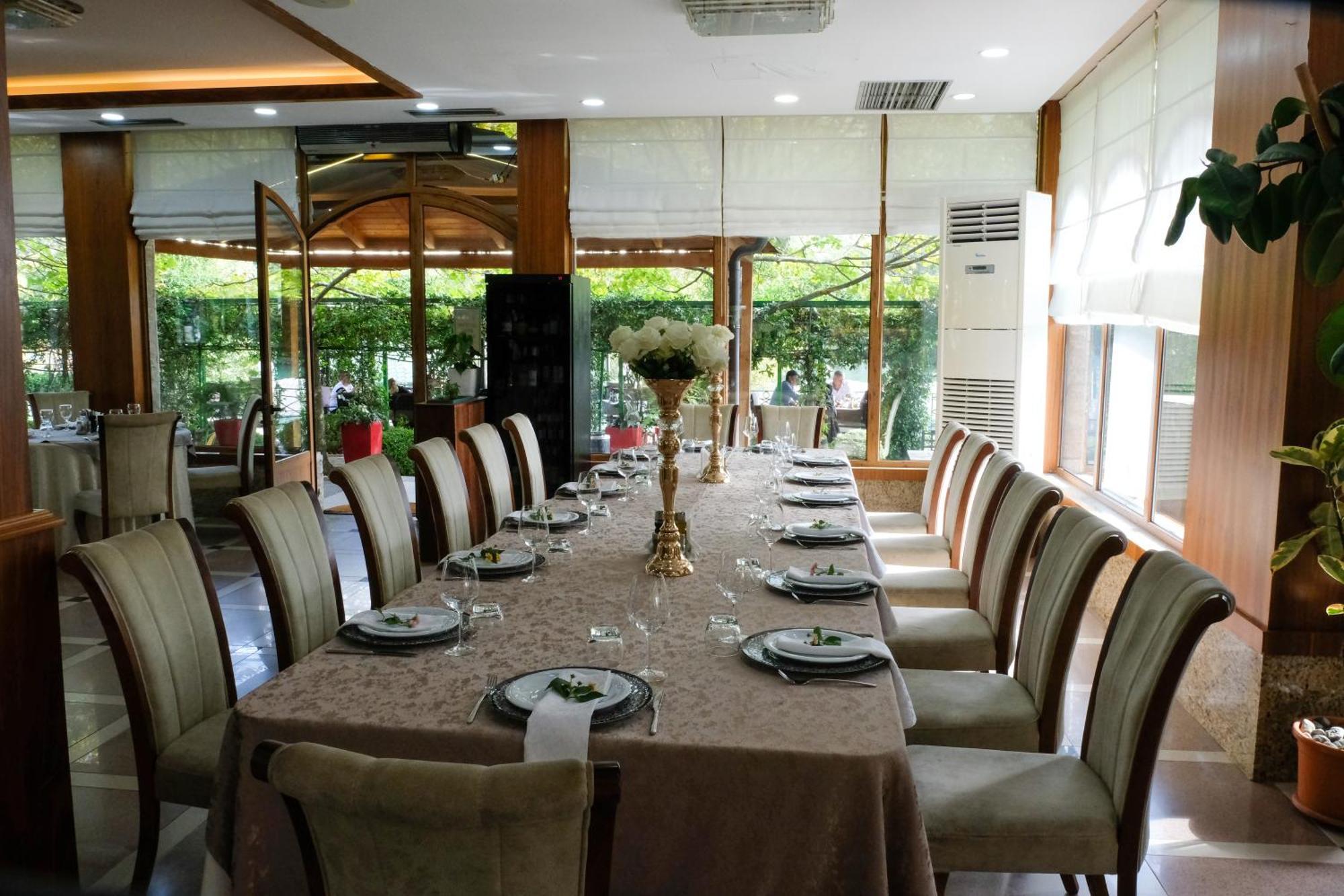 Buna Park Hotel Shkoder Exterior photo