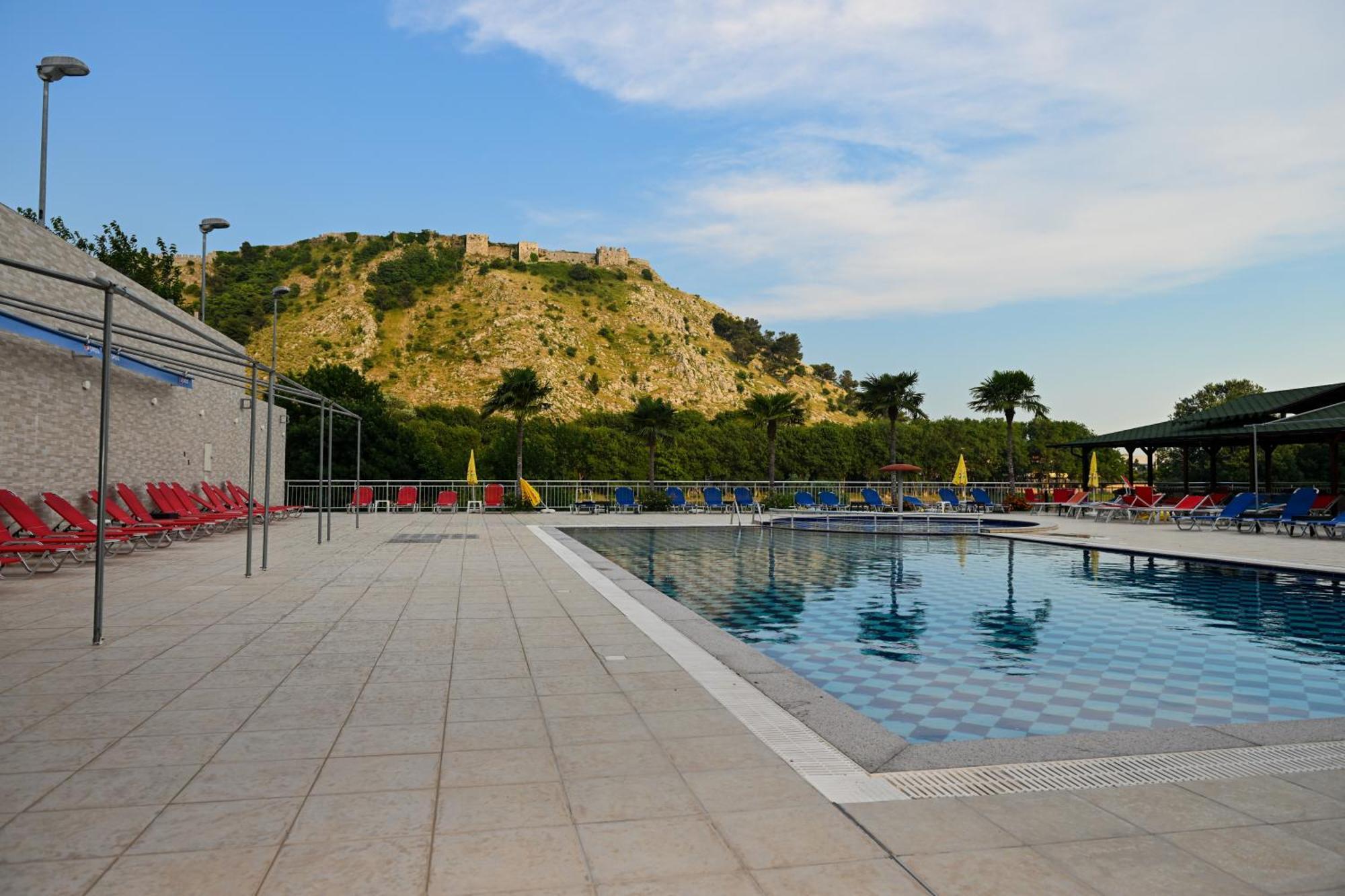 Buna Park Hotel Shkoder Exterior photo