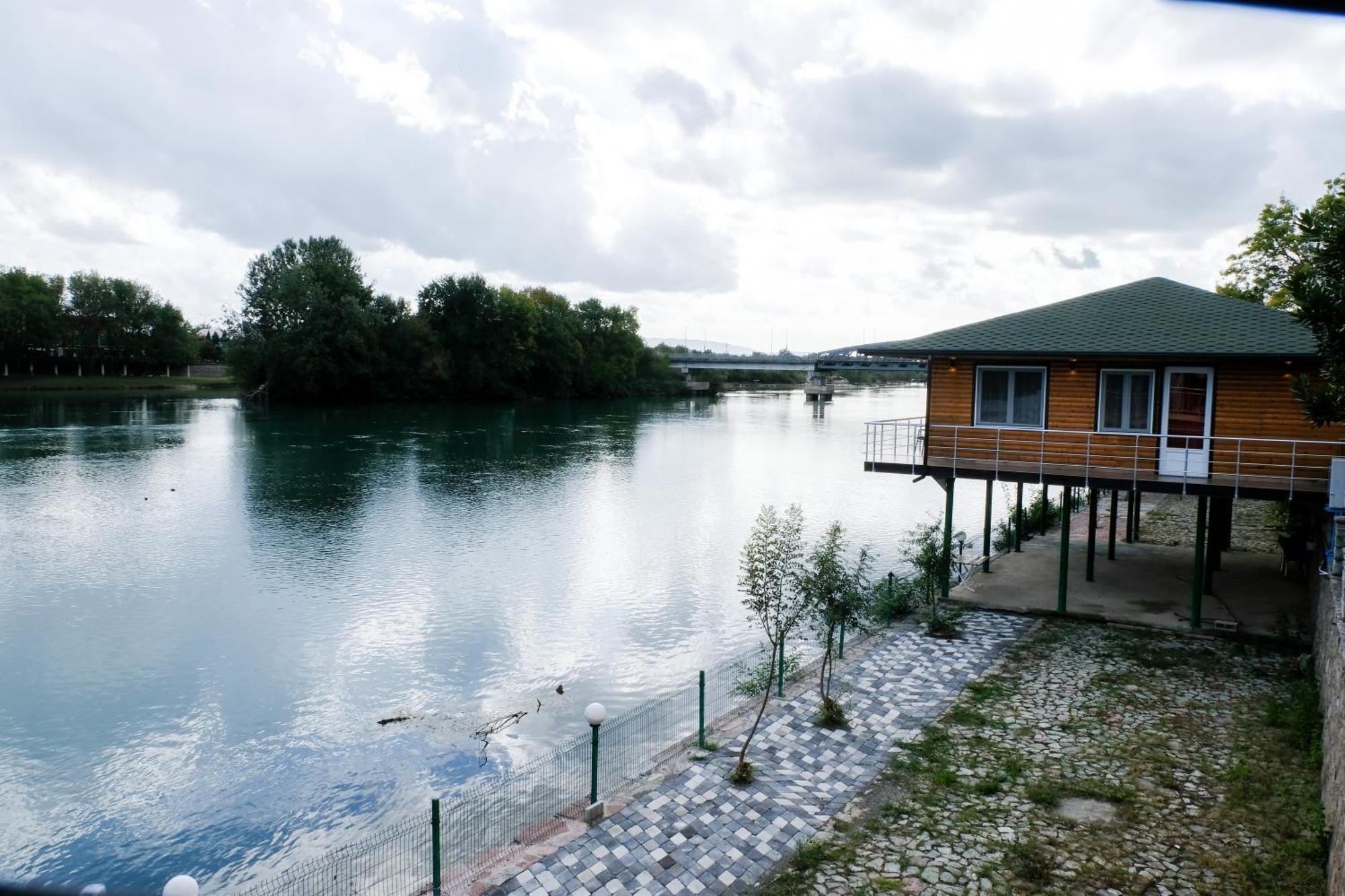 Buna Park Hotel Shkoder Exterior photo